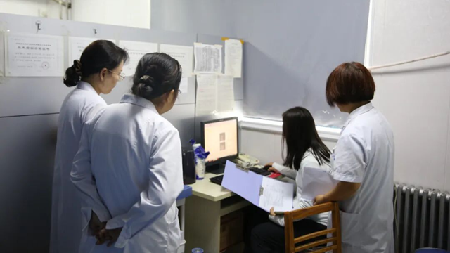  河南省免費“兩篩”民生實事質(zhì)控專家組蒞臨駐馬店市第一人民醫(yī)院指導(dǎo)工作