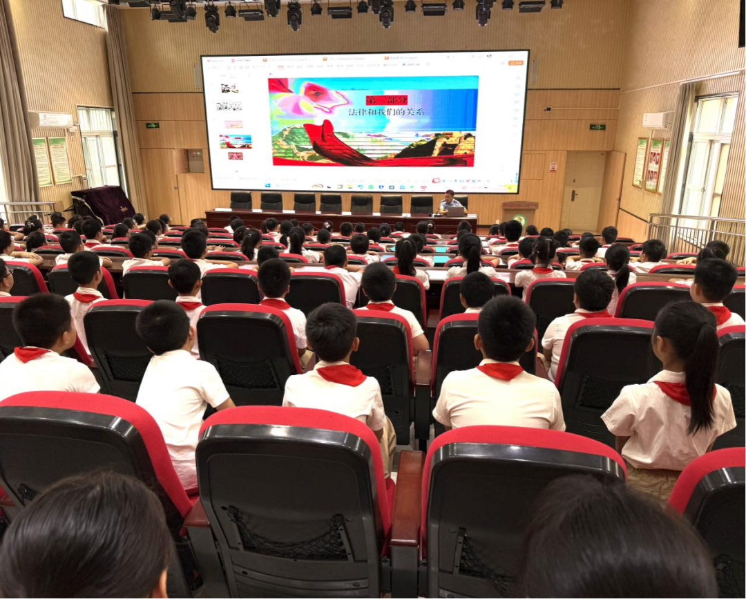 駐馬店市第三十三小學開展法治教育講座：法治進校園 安全伴成長