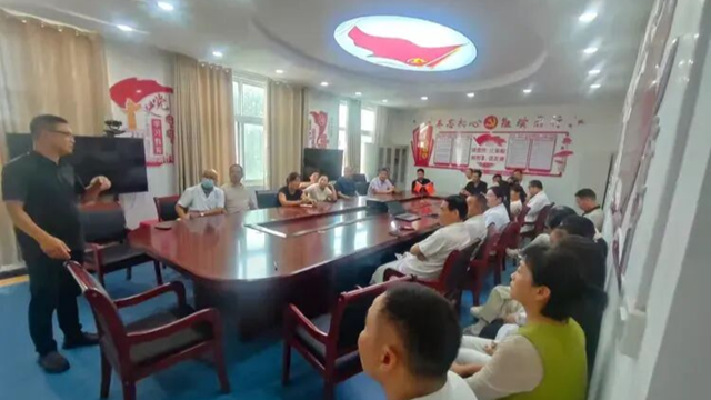  “健康中原行?大醫(yī)獻(xiàn)愛心”駐馬店市中醫(yī)院骨病科健康科普巡講團(tuán)隊走進(jìn)基層醫(yī)院