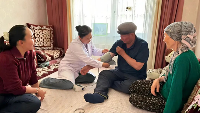  駐馬店市第一人民醫(yī)院：白衣穿梭巴里坤，豫哈情深架心橋