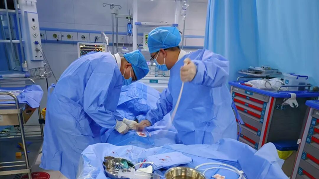  38歲男子每天2包煙半斤酒，突發(fā)心梗，駐馬店市中心醫(yī)院成功救回