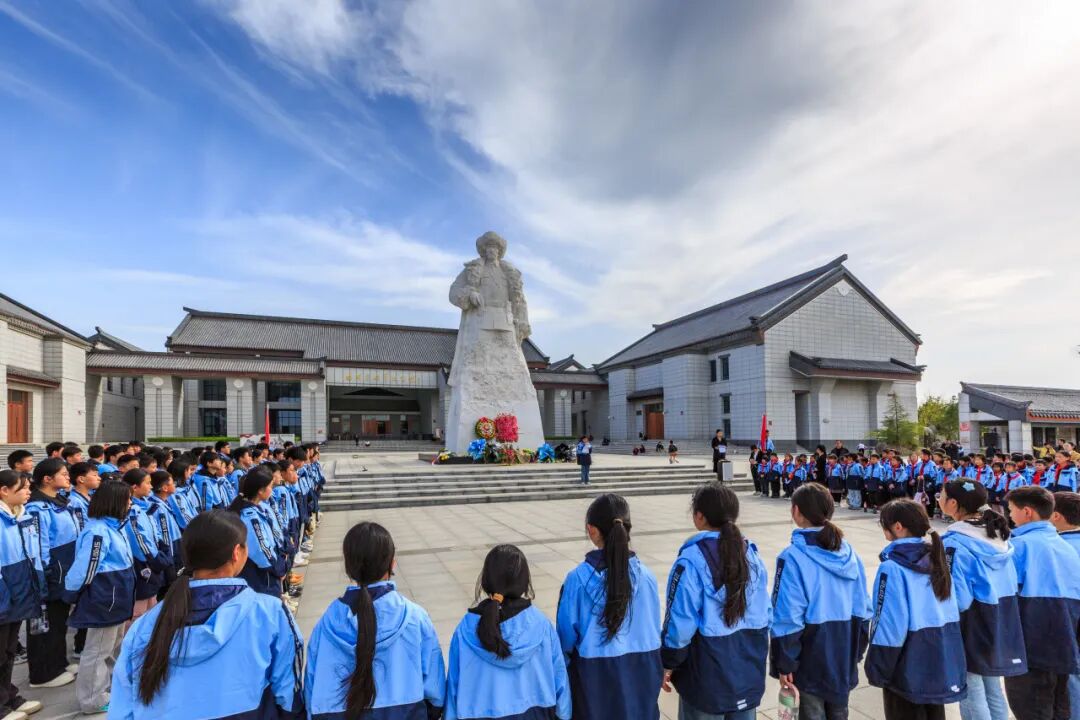 線上展｜銘記烽火鑄忠魂 藝韻傳薪頌英雄——駐馬店市紀(jì)念抗戰(zhàn)勝利80周年、楊靖宇將軍誕辰120周年美術(shù)書法攝影藝術(shù)展（五）