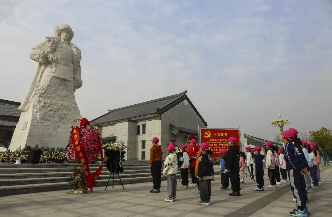 線上展｜銘記烽火鑄忠魂 藝韻傳薪頌英雄——駐馬店市紀(jì)念抗戰(zhàn)勝利80周年、楊靖宇將軍誕辰120周年美術(shù)書法攝影藝術(shù)展（五）