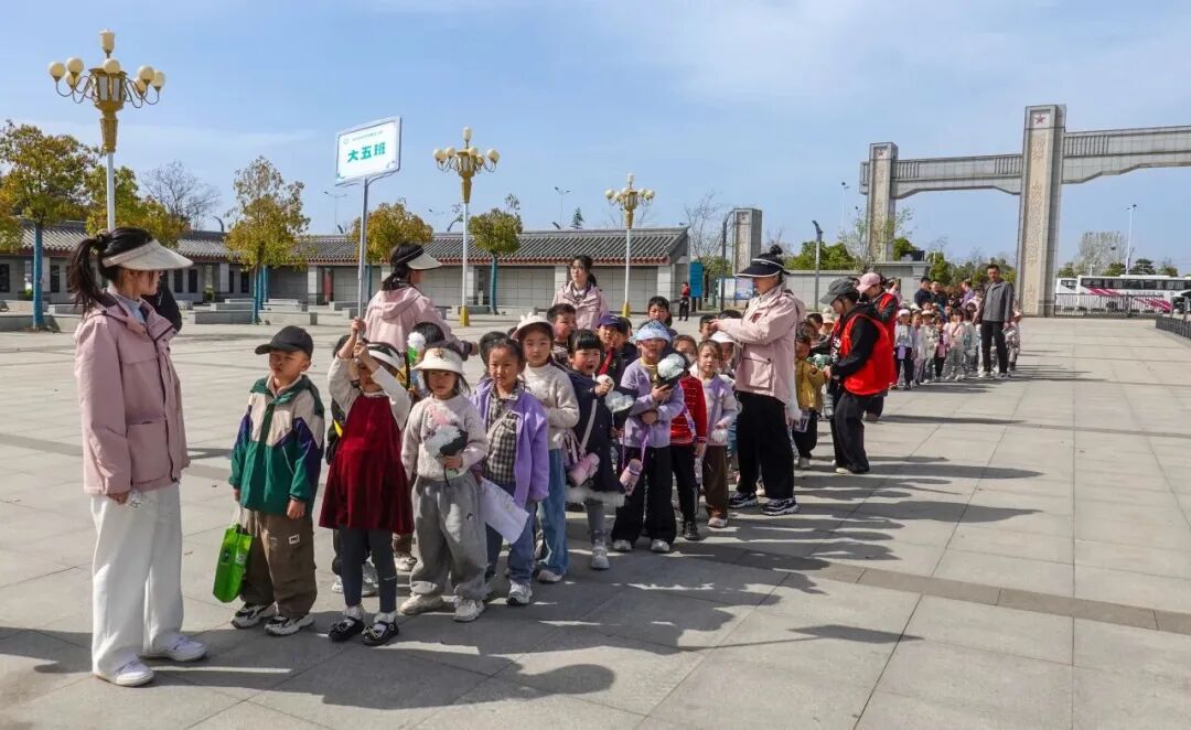 線上展｜銘記烽火鑄忠魂 藝韻傳薪頌英雄——駐馬店市紀(jì)念抗戰(zhàn)勝利80周年、楊靖宇將軍誕辰120周年美術(shù)書法攝影藝術(shù)展（五）