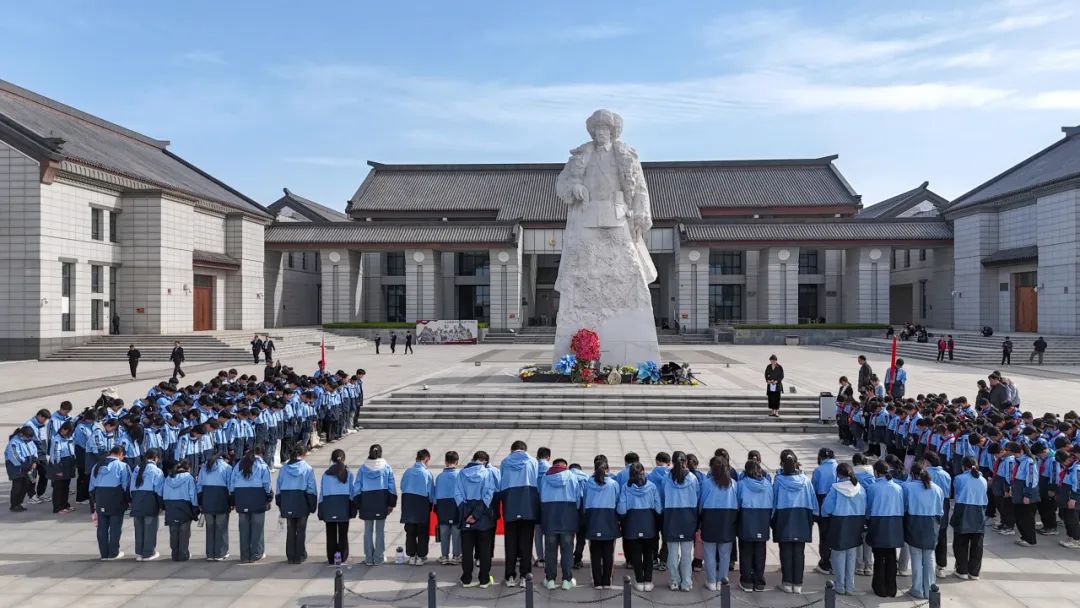 線上展｜銘記烽火鑄忠魂 藝韻傳薪頌英雄——駐馬店市紀(jì)念抗戰(zhàn)勝利80周年、楊靖宇將軍誕辰120周年美術(shù)書法攝影藝術(shù)展（五）