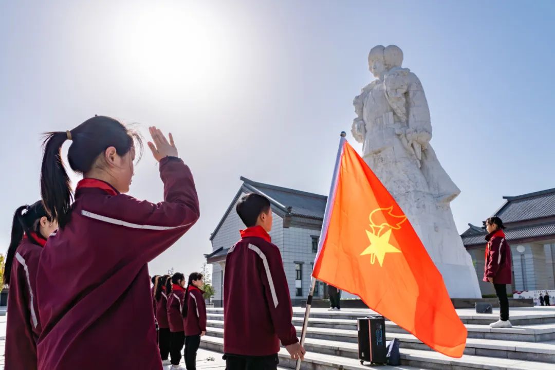 線上展｜銘記烽火鑄忠魂 藝韻傳薪頌英雄——駐馬店市紀(jì)念抗戰(zhàn)勝利80周年、楊靖宇將軍誕辰120周年美術(shù)書法攝影藝術(shù)展（五）