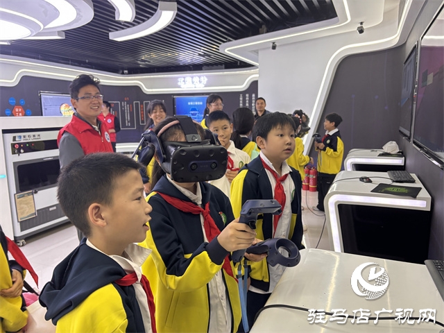  聚焦科普制造 感受科技魅力---- 第三十三小學(xué)參觀黃淮學(xué)院工程技術(shù)中心研學(xué)活動