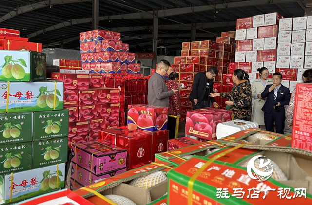 “雙節(jié)”將至 應(yīng)節(jié)商品熱銷