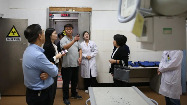 河南省衛(wèi)健委專家組蒞臨駐馬店市第一人民醫(yī)院開展放射性職業(yè)病防治調(diào)研評估工作