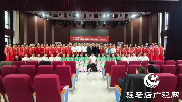 泌陽縣舉辦“月滿中秋，情系國慶”雙節(jié)文藝匯演活動