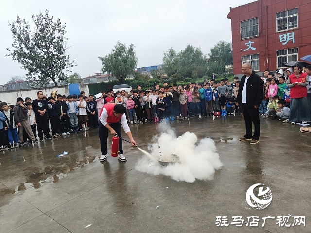 新蔡縣佛閣寺鎮(zhèn)舉辦“全國科普月”之科普進(jìn)校園活動