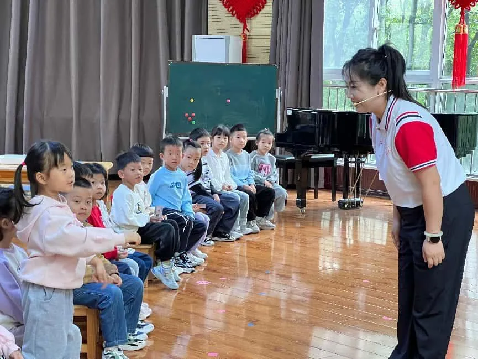 駐馬店市實(shí)驗(yàn)幼兒園承接河南省2025年第7期園長(zhǎng)任職資格培訓(xùn)班跟崗研修活動(dòng)