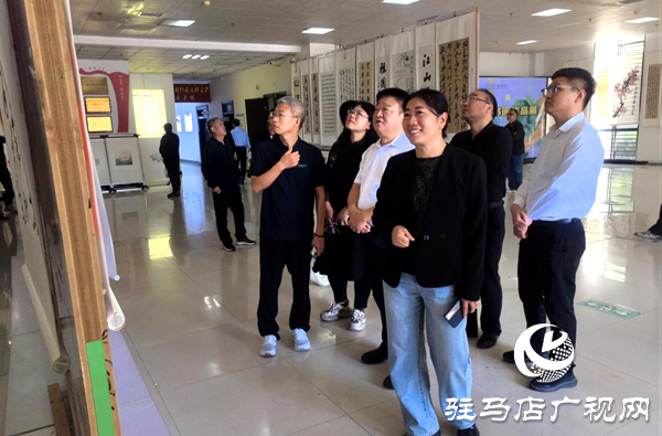 平輿縣舉辦“山河映翠?筆墨傳心”2025年迎國(guó)慶書(shū)畫(huà)展