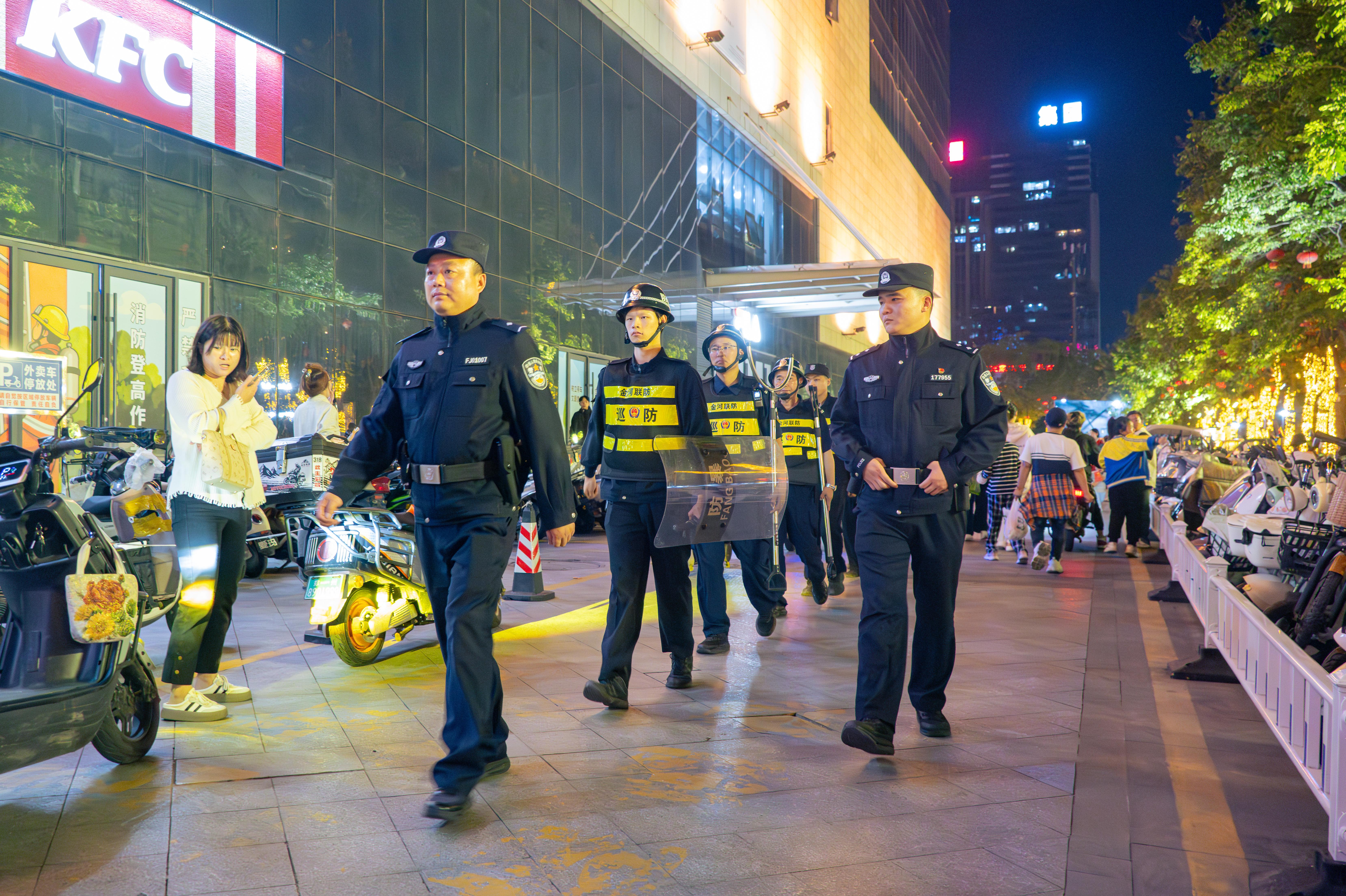 開發(fā)區(qū):國慶“警色”濃，忠誠護(hù)平安