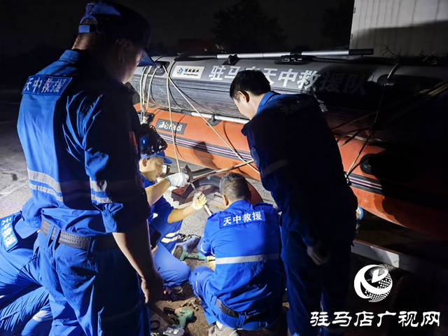 駐馬店天中救援隊(duì)千里馳援廣西德?？h 晝夜兼程奔赴救災(zāi)一線??