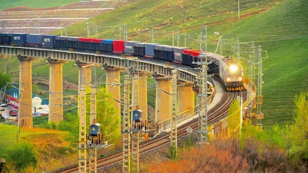 全國鐵路今起實行新列車運行圖 注意這些車次有調(diào)整