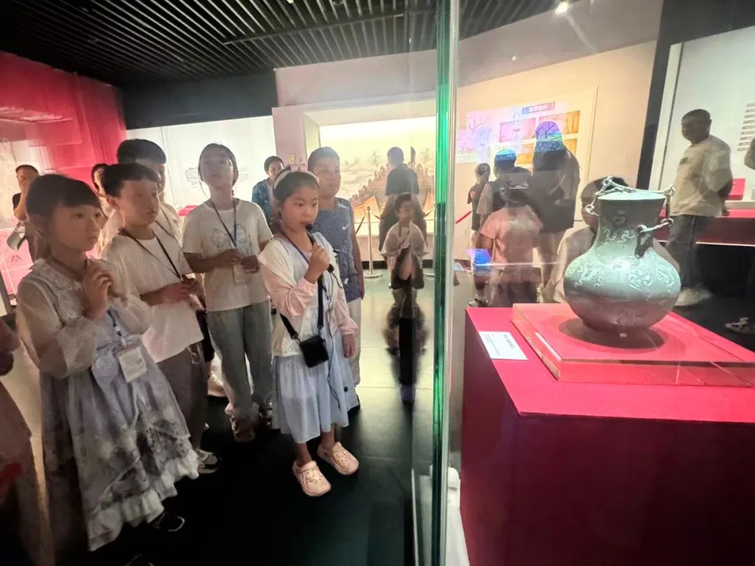 探秘蔡國六百年，觸摸天中古文明 ——駐馬店市博物館“天中晚報小記者”觀展尋寶系列活動進(jìn)行時