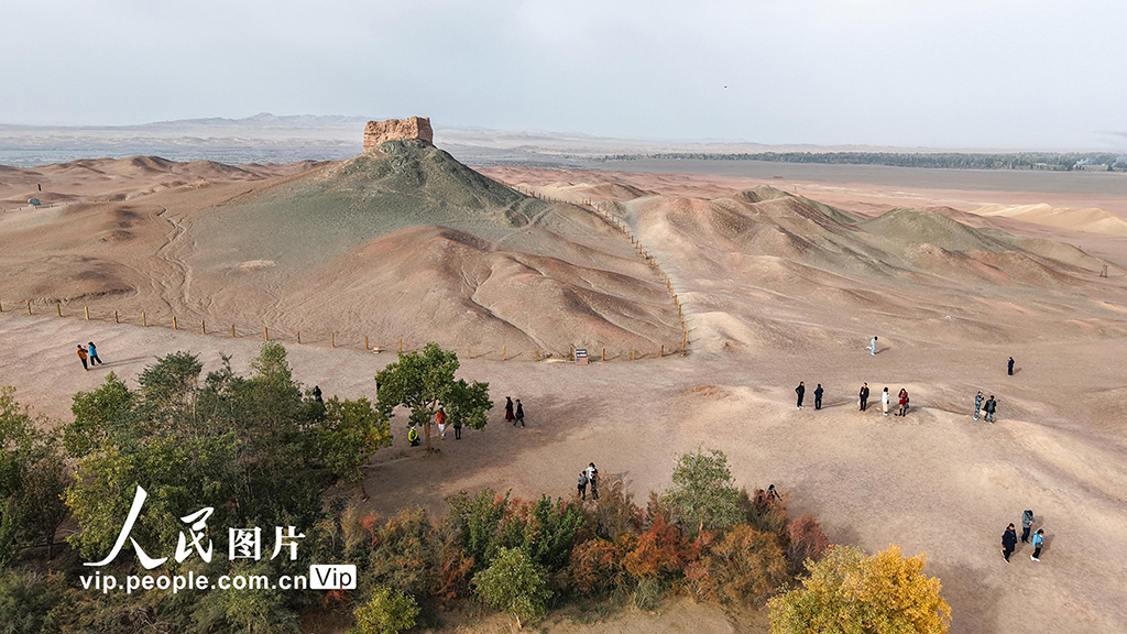 甘肅敦煌：陽關(guān)景區(qū)秋意漸濃