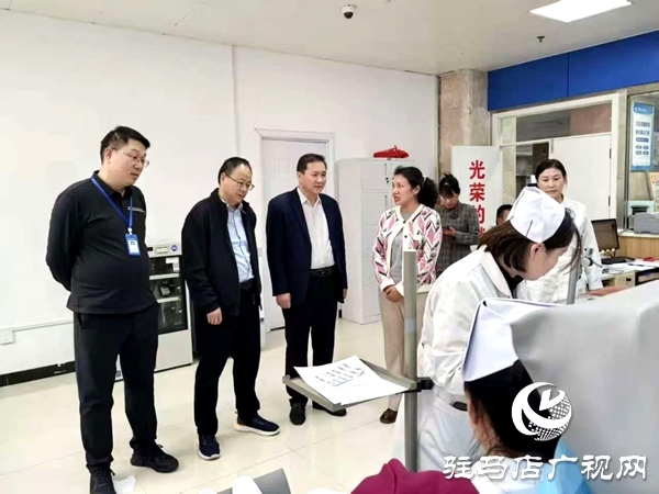 平輿縣人民醫(yī)院內(nèi)的駐馬店市中心血站獻(xiàn)血屋正式啟用 “醫(yī)療+公益”陣地搭起愛心橋梁