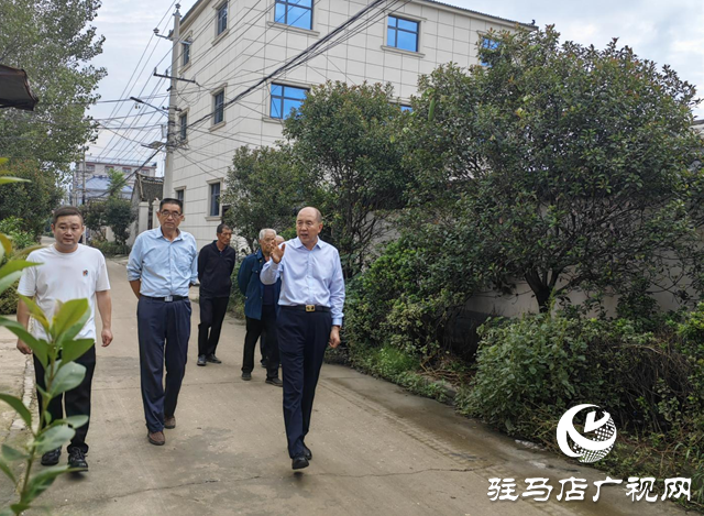 ??上蔡縣朱里鎮(zhèn)拐子楊村：人居環(huán)境整治繪新景 &ldquo;凈綠美&rdquo;鄉(xiāng)村入畫來?