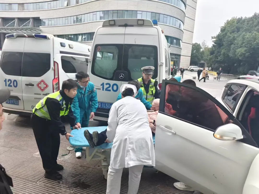為生命開道|駐馬店交警爭分奪秒護送病人就醫(yī)
