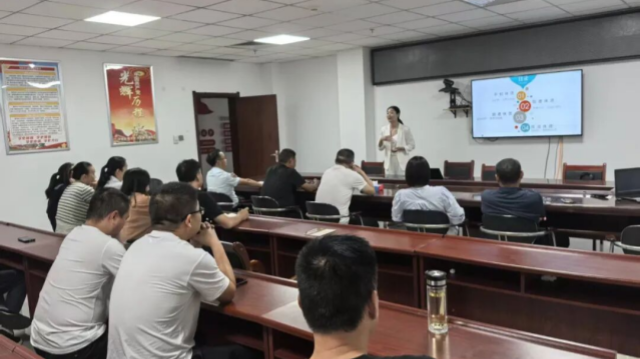 覆蓋6家單位，惠及275人！ 9月，駐馬店市總工會(huì)職工心理大課堂 7場(chǎng)活動(dòng)解鎖職場(chǎng)人健康“心”知識(shí)