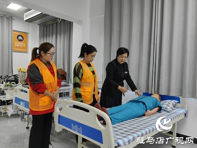 【巾幗英?！刻熘?ldquo;雪絨花”：綻放巾幗力量 編織致富夢想