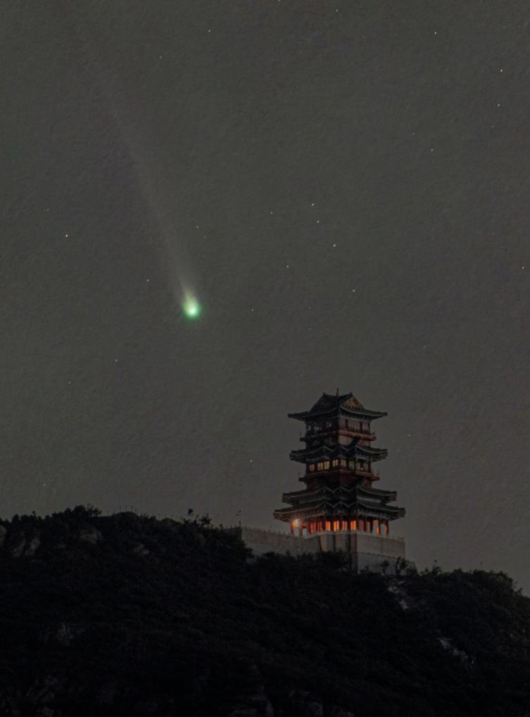 今年以來最亮彗星現(xiàn)身天際，它的名字叫“萊蒙”