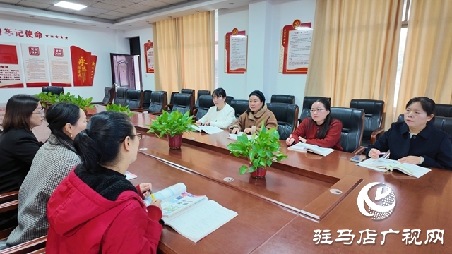 陳素榮：匠心守初心 大愛(ài)潤(rùn)桃李