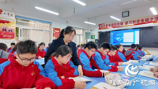 陳素榮：匠心守初心 大愛(ài)潤(rùn)桃李