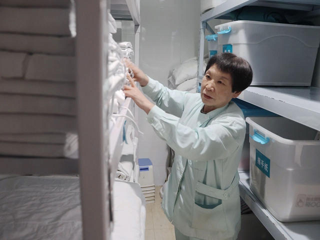 駐馬店市中心醫(yī)院——退休十年堅守病房，石艷菊用感恩之心溫暖患者