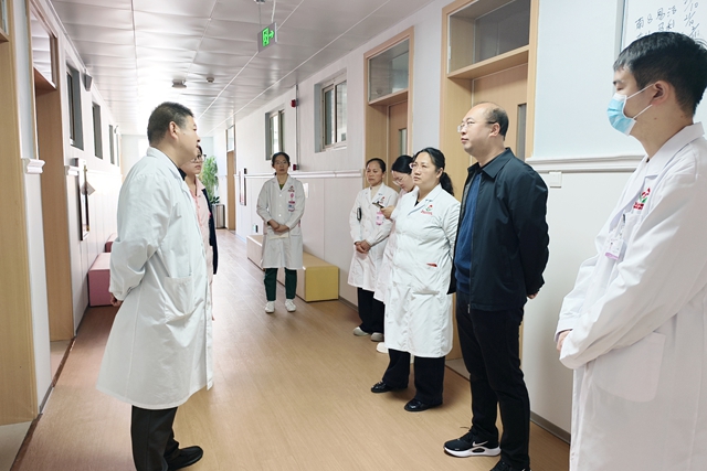 “聚焦織網(wǎng) 同質(zhì)發(fā)展”駐馬店市中心醫(yī)院專家團(tuán)走進(jìn)新蔡縣婦幼保健院