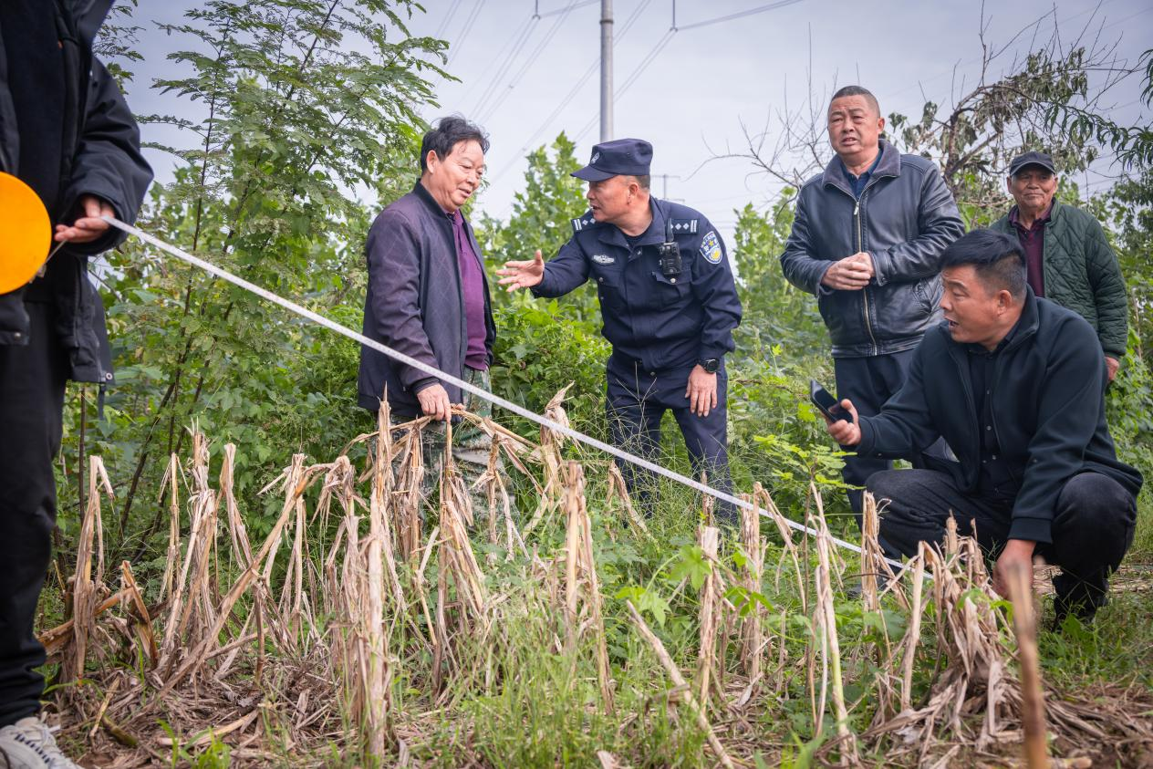 開發(fā)區(qū)公安分局:土地糾紛引矛盾 多元調(diào)解促和諧