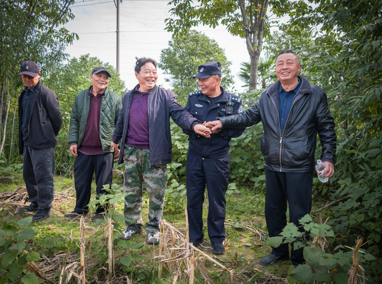 開發(fā)區(qū)公安分局:土地糾紛引矛盾 多元調(diào)解促和諧