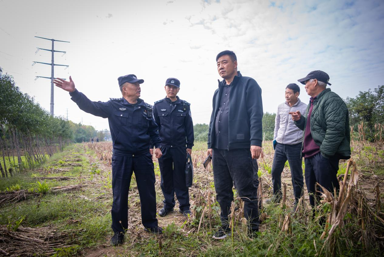 開發(fā)區(qū)公安分局:土地糾紛引矛盾 多元調(diào)解促和諧