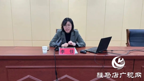 駐馬店市婦聯(lián)家庭教育巡回講座暨“敬老月”“巾幗普法鄉(xiāng)村行”活動(dòng)走進(jìn)平輿縣