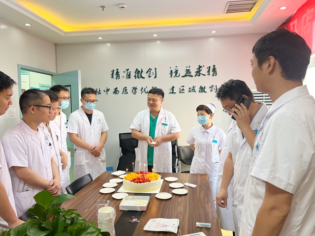 仁心仁術(shù)鑄口碑——一位衛(wèi)生戰(zhàn)線(xiàn)“老兵”眼中的駐馬店市中醫(yī)院外三科