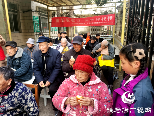 童心暖“夕陽(yáng)” 濃情敬重陽(yáng)