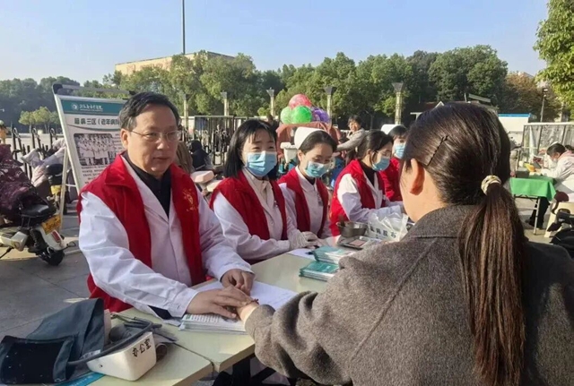 暖心義診踐初心 健康科普惠民生——駐馬店市中醫(yī)院開展系列惠民行動守護群眾健康