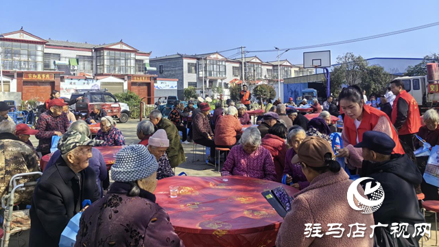 柴坡村重陽餃子宴開席:一碗熱餃暖人心 敬老美德潤鄉(xiāng)鄰