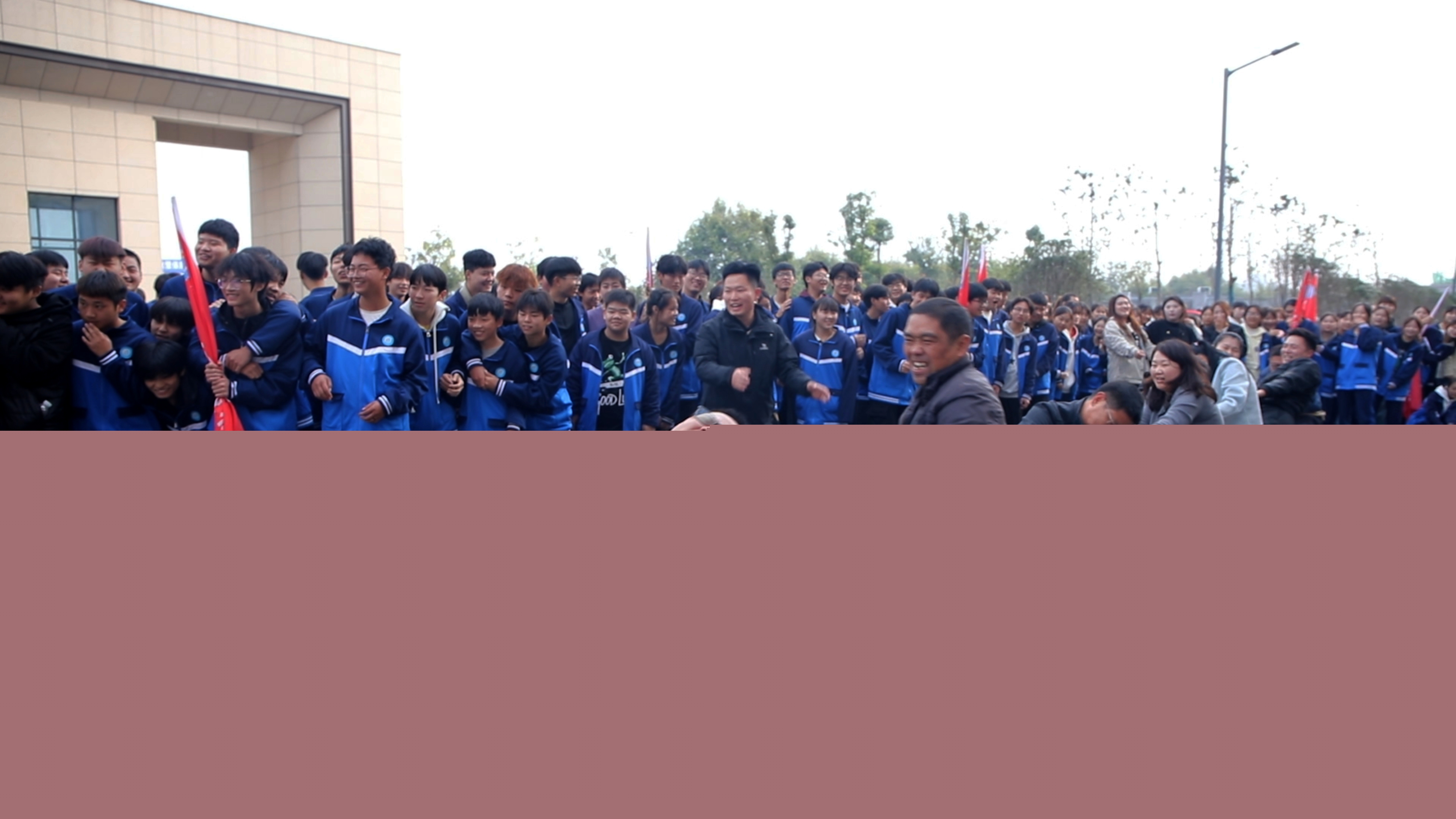 正陽縣技工學(xué)校：師生同樂慶重陽 凝心聚力展風(fēng)采