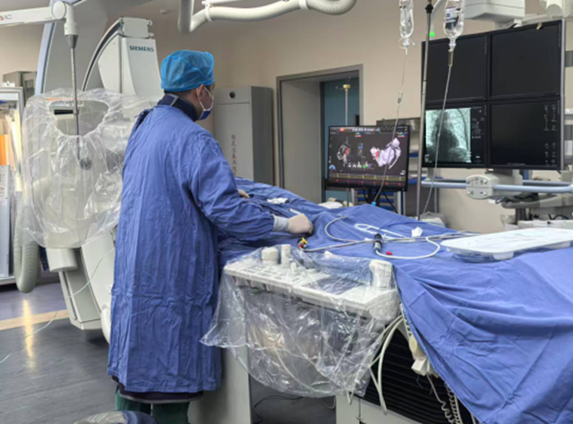 駐馬店市第一人民醫(yī)院成功實施射頻消融術(shù)，為房顫患者帶來“心”希望