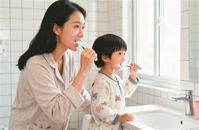 用含氟牙膏刷牙省去這一步更護齒