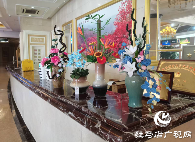 非遺鉤編“入住”四星酒店 傳統(tǒng)手工藝煥發(fā)新生機(jī)??