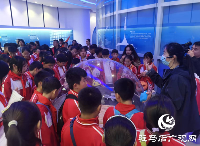 駐馬店市第三十七小學(xué)開展&ldquo;探索氣象科學(xué)規(guī)律&rdquo;研學(xué)實踐活動