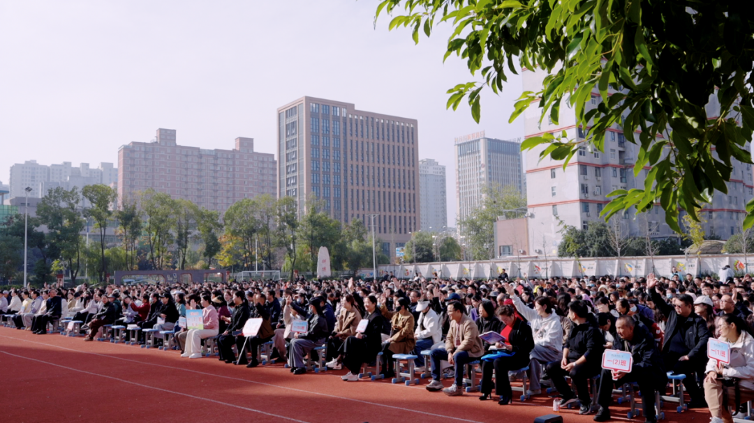  解鎖家庭教育密碼 搭建親子溝通橋梁——駐馬店實驗小學舉辦家庭教育專題講座