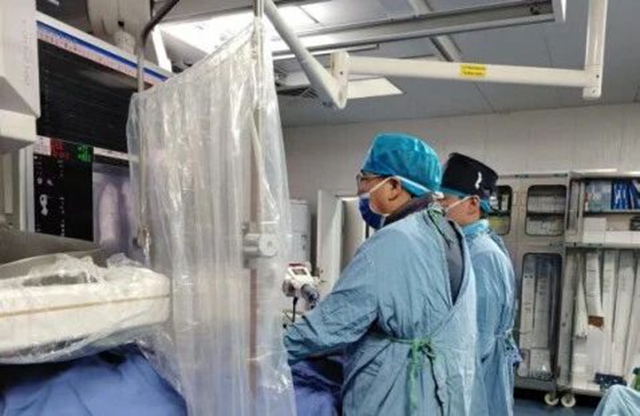 介入血管外科微創(chuàng)介入打通生命通道，七旬老人告別腿痛重獲行走自由