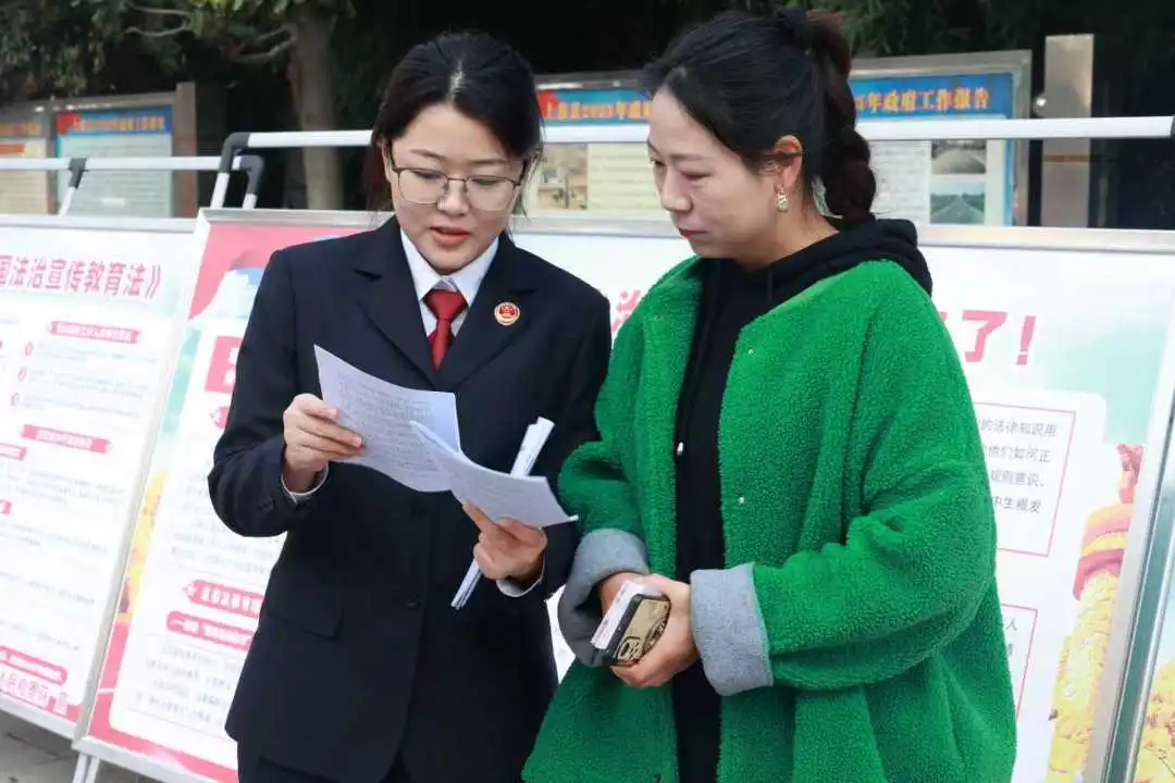 上蔡縣檢察院開展《中華人民共和國法治宣傳教育法》宣傳活動