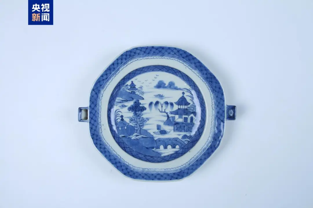 文博日歷丨冬天就要吃點(diǎn)熱乎的！這個(gè)可保溫的盤子不能錯(cuò)過