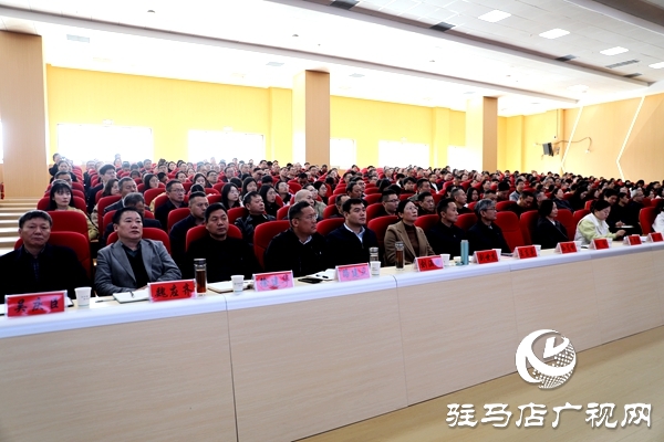 弘揚(yáng)教育家精神 汲取奮進(jìn)力量 駐馬店市優(yōu)秀教師巡回報(bào)告會(huì)（平輿站）圓滿舉行